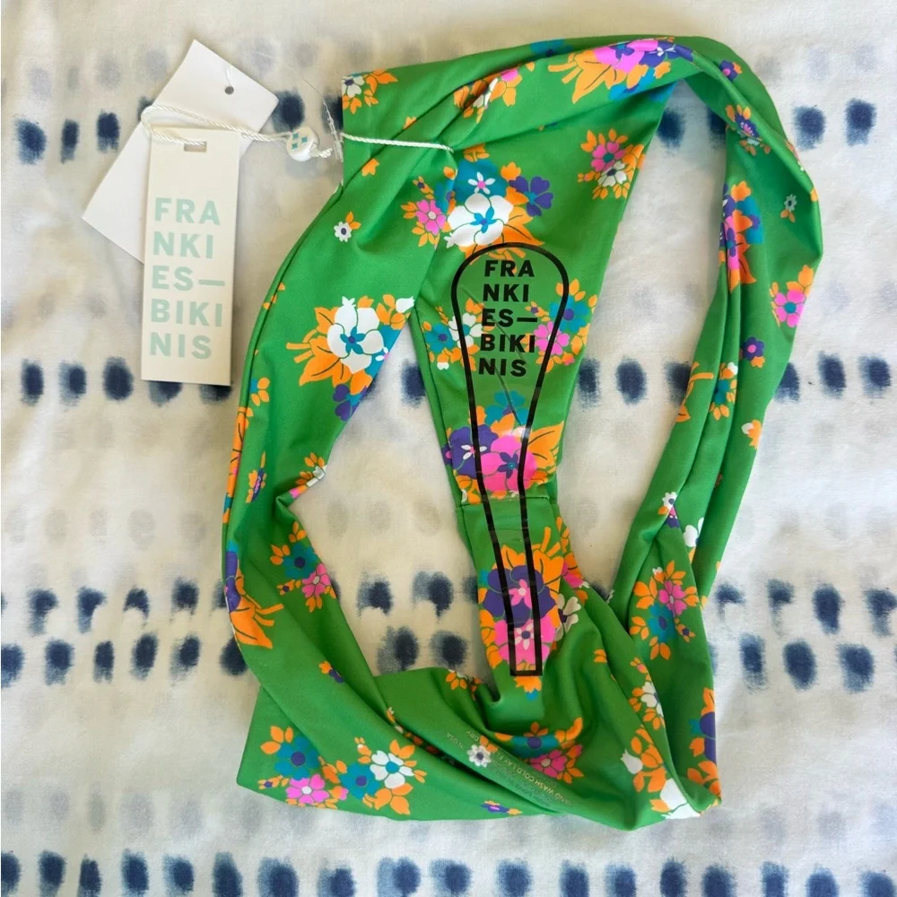 Frankie’s Bikinis FULL SET in Green Meadow - Size XS (top) & Size M (Bottoms)